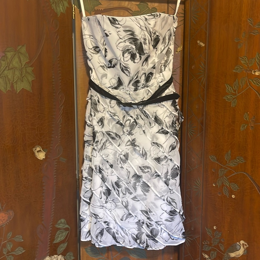 White House Black Market strapless party dress size 0